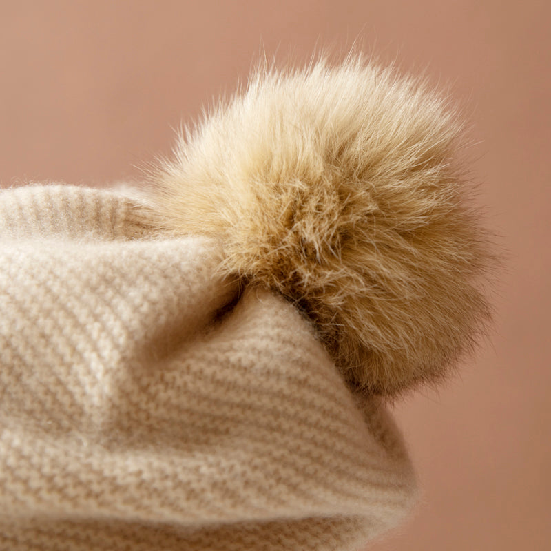 100% cashmere Beige Style hat